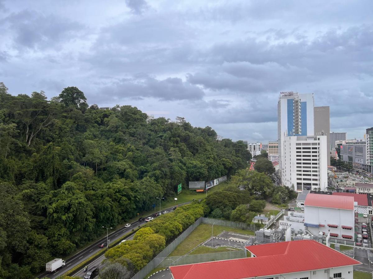 Jesselton Quay Suite By Backyard Κότα Κιναμπαλού Εξωτερικό φωτογραφία